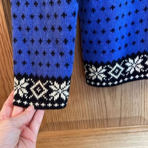NOMADIC TRADERS Fair Isle Snowflake Zip Up Cardigan - Picture 6 of 9